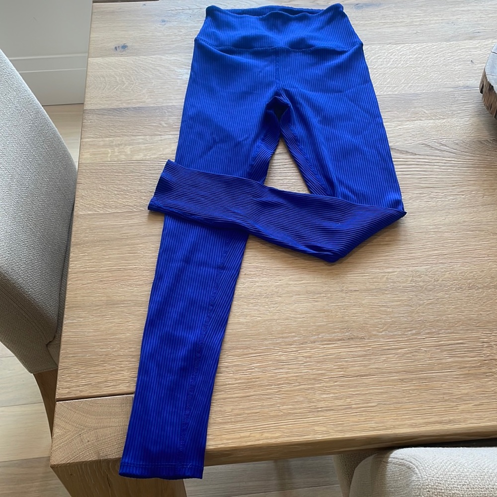 Bright blue ribbed carbon 38 leggings